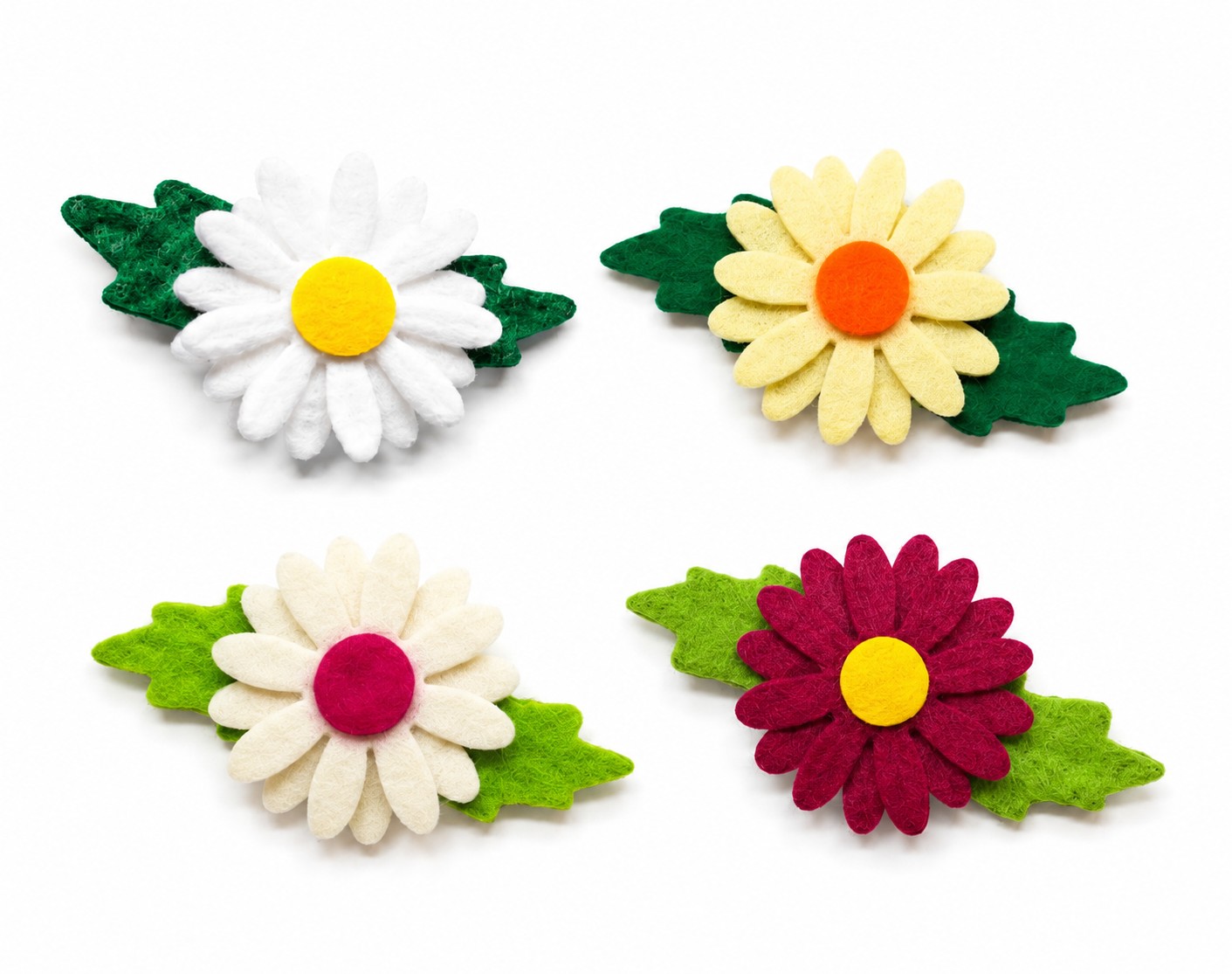 Four felt daisy flowers in all available colours: white, light yellow, ivory and fuchsia, with green leaves and felt centres